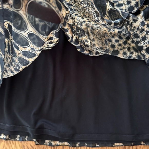 Pleated skirt-Olsen Europe Black and Cream Patterned women’s 8 - Picture 4 of 5